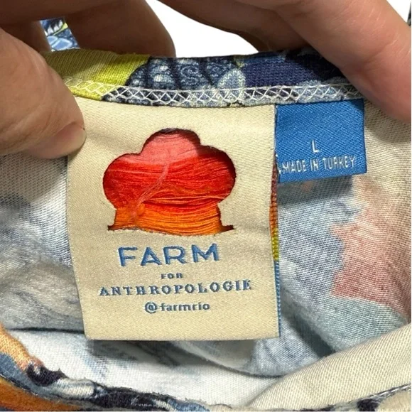 Farm Rio for Anthropologie Aves Graphic Tee Rainbow Bird Floral Top Size L - Picture 7 of 9